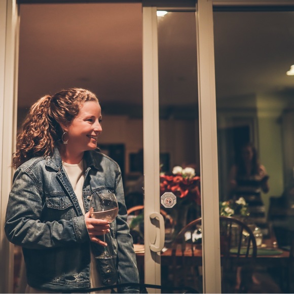 Hi! I’m Caitlin. It’s nice to meet you. - Picture 2 of 5